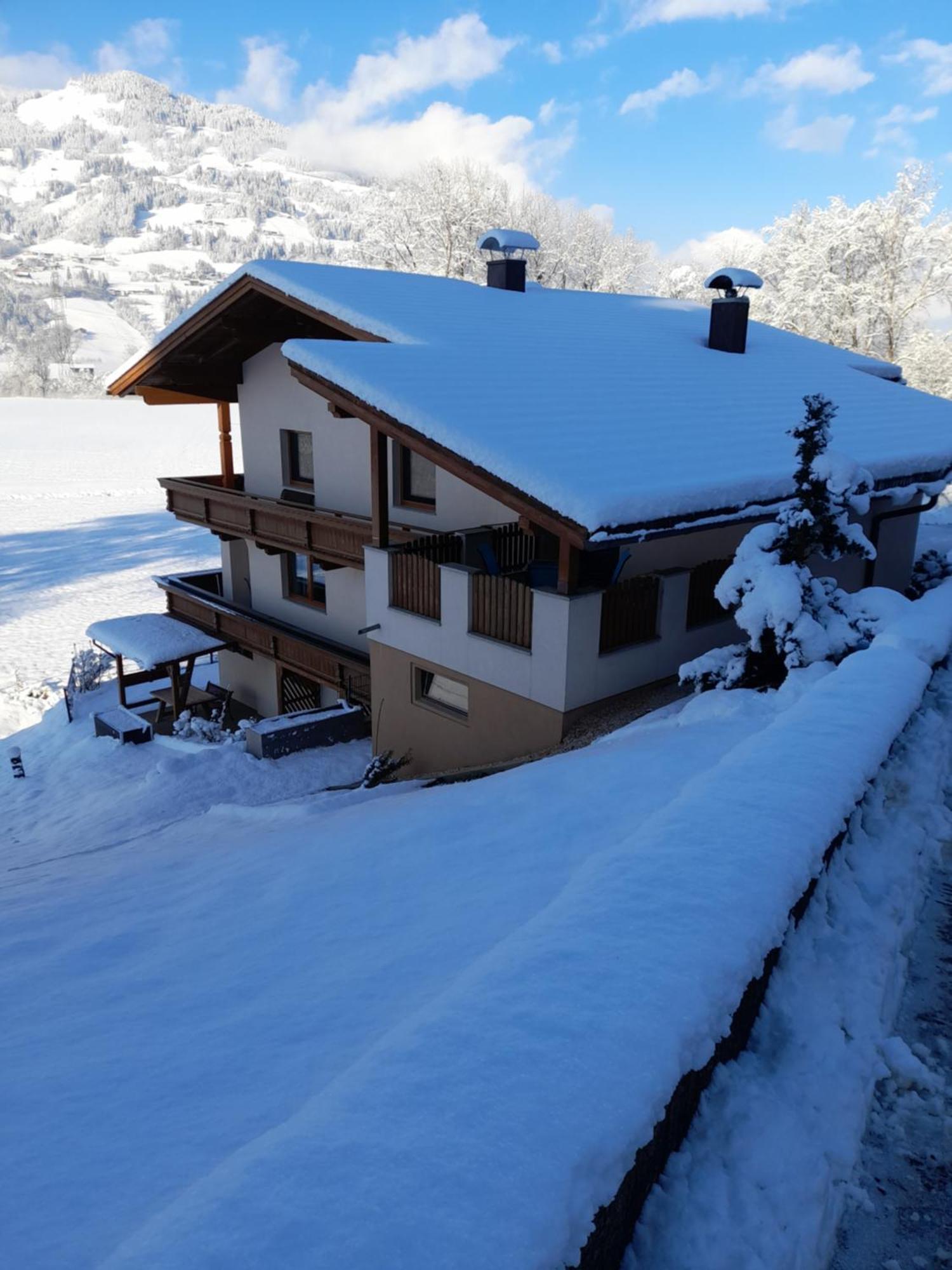 Ferienwohnung Rose Hart im Zillertal Ngoại thất bức ảnh